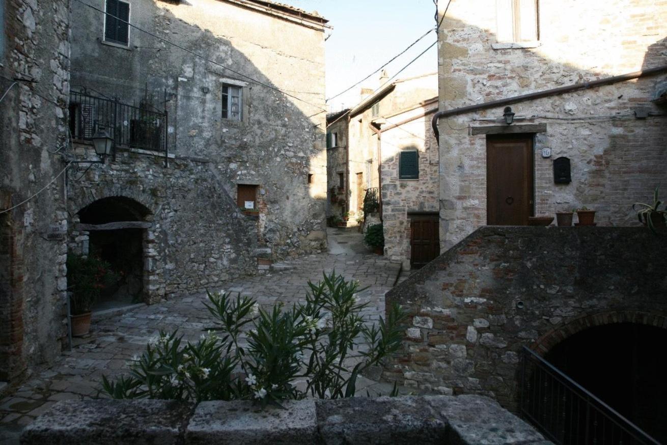 Locanda La Pieve Hotel Semproniano Exterior foto